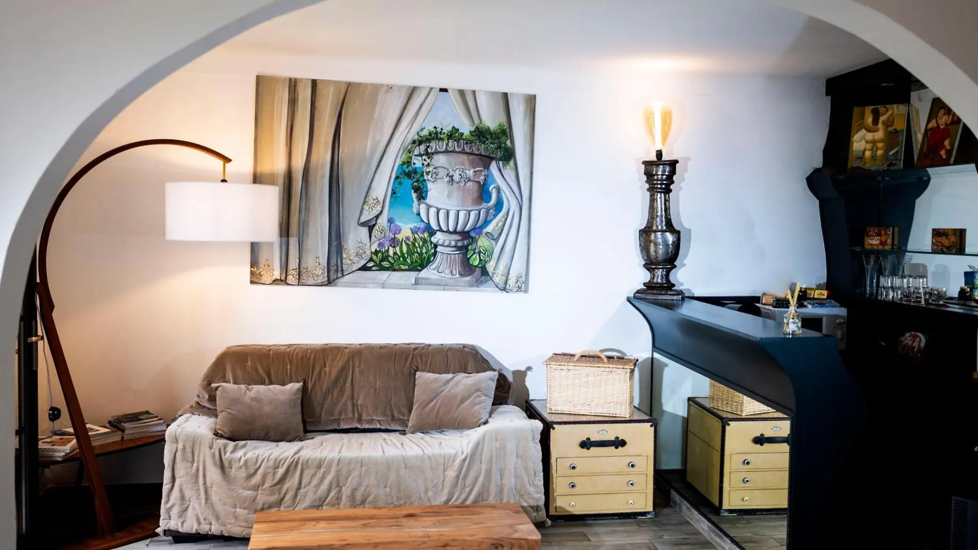 La Bravade Luxe Et Serenite Au Coeur De Saint-Tropez Suites Spacieuses Avec Jardin Enchanteur